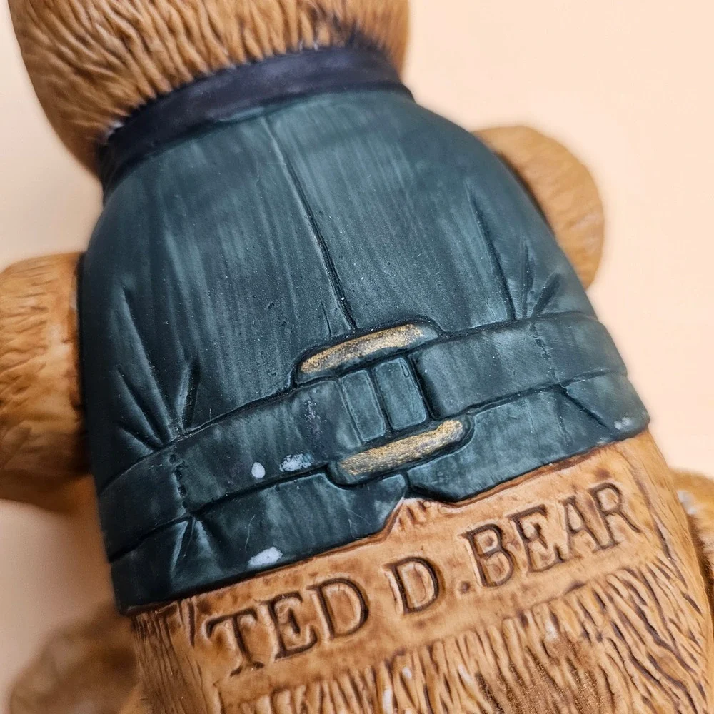 Vintage Ted D Bear Figurine 1983 Dept 56 Ceramic‎ Brown Dressed Gentleman Bear
